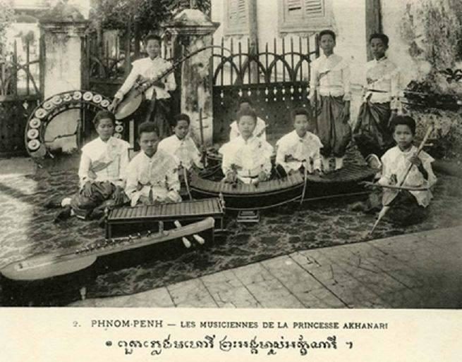 You are currently viewing Ecoutons de la musique traditionnelle khmère sur Radio Mohori