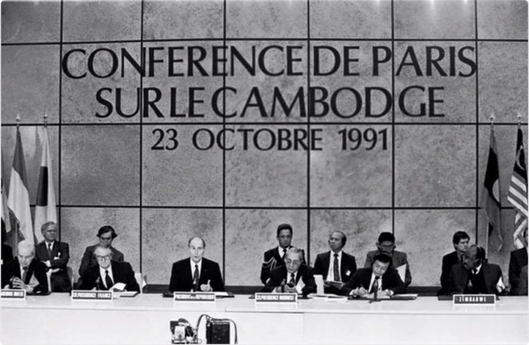 Read more about the article Commémoration du 32ème anniversaire de la signature des Accords de Paix de Paris sur le #Cambodge
